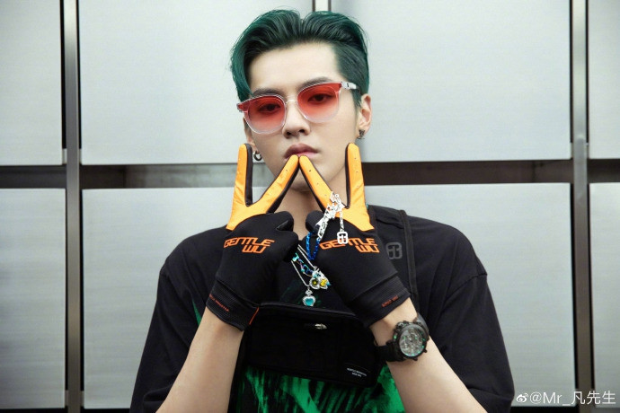 Ngô Diệc Phàm 'buông thả bản thân' ngay sau khi kết thúc việc ghi hình 'Thanh trâm hành' Ảnh 9