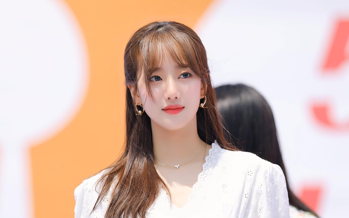 Naeun (APRIL) - nàng thơ xinh hơn hoa bị bạn học tố bạo lực học đường: 'Con đó như bị khuyết tật' Ảnh 2