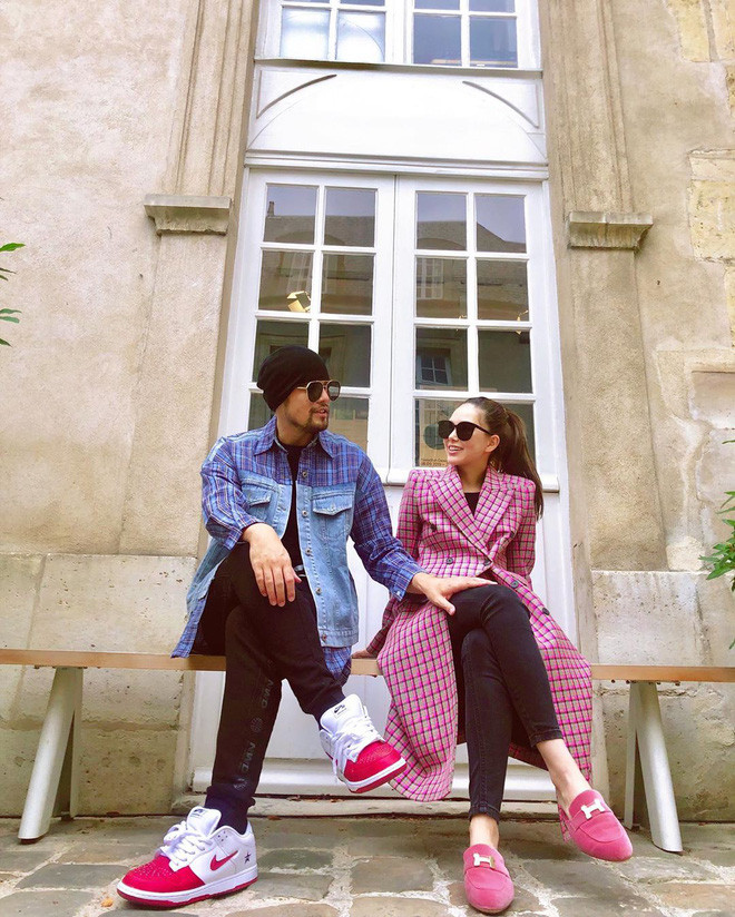 Cô và anh chồng ca sĩ nổi tiếng nhất nhì showbiz Châu Á thường hay mặc đồ đôi cùng nhau&nbsp;