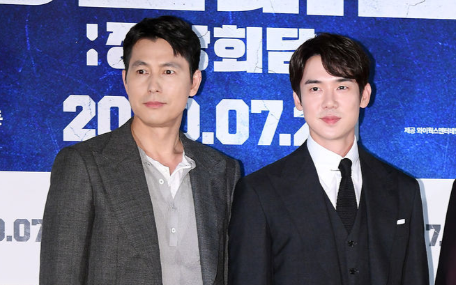 'Tài tử ế vợ' Jung Woo Sung bật khóc, lộ dấu hiệu tuổi già nhưng vẫn dư sức 'áp đảo' Yoo Yeon Seok Ảnh 2