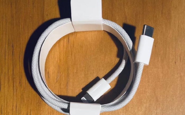 iPhone 12 sẽ được bán kèm một phụ kiện với thay đổi 'nhỏ nhưng có võ' Ảnh 2