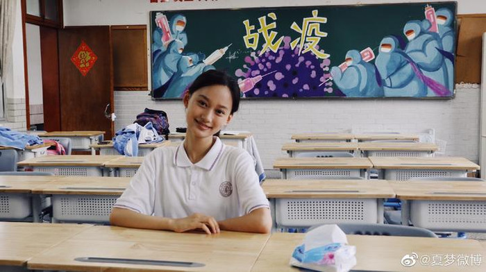 Nữ sinh luôn là một ngôi sao sáng tại trường trung học số 14 Hàng Châu.