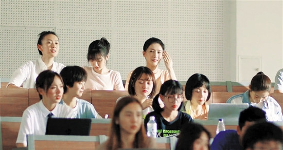 '30 chưa phải là hết': Nội dung tuy lố nhưng thật nên mới nổi Ảnh 14