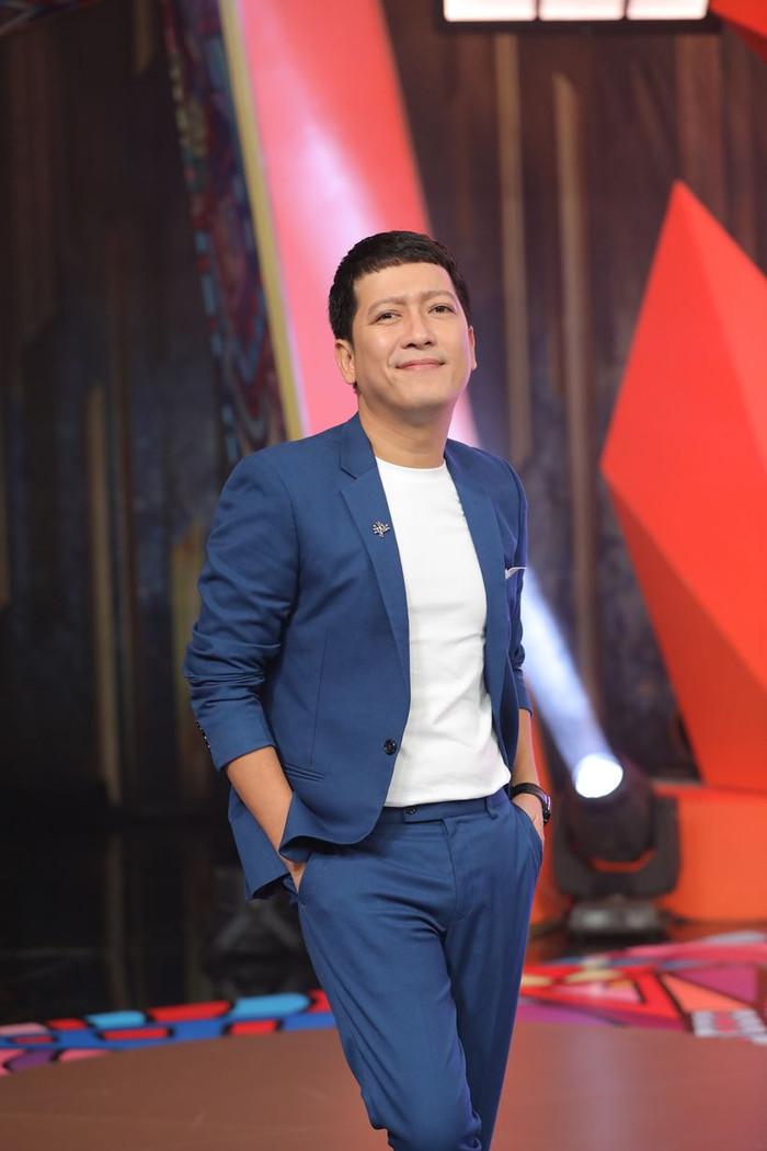 Bó tay với gu 'thời trang phang thời tiết' của Trường Giang, fan nhắc khéo: Anh cẩn thận cảm lạnh Ảnh 11