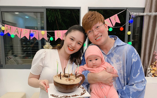 Mặc dù đã sinh cháu nhưng vợ Sỹ Luân vẫn không được mẹ chồng đón nhận Ảnh 2