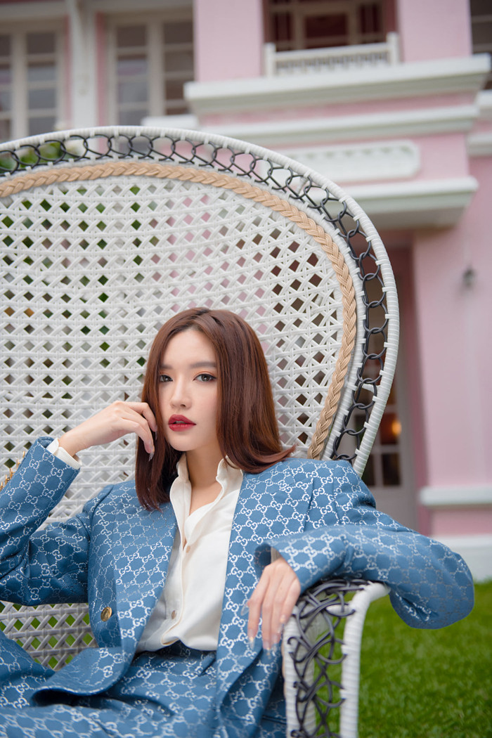 Bích Phương bất ngờ vào vai nữ doanh nhân thành đạt đẹp hút mắt, đã qua rồi cái thời 'trâu đi tìm cọc'! Ảnh 4