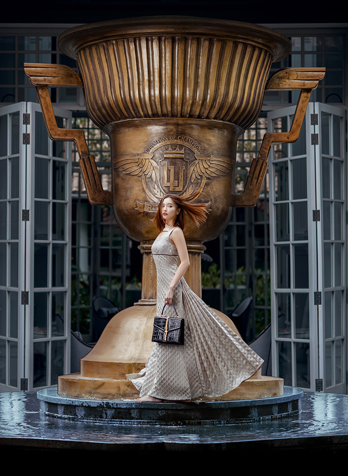 Bích Phương bất ngờ vào vai nữ doanh nhân thành đạt đẹp hút mắt, đã qua rồi cái thời 'trâu đi tìm cọc'! Ảnh 3