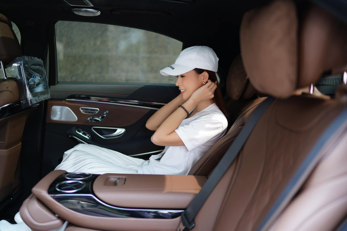 Nửa năm mua 'sương sương' 2 xế hộp, Sam 'mạnh tay' chi hẳn 5 tỷ để rước về chiếc xe như ý Ảnh 6