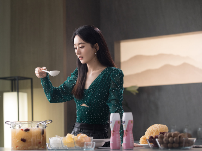 Triệu Lệ Dĩnh đằm thắm, dịu dàng đứng bếp trong show 'Nhà hàng Trung Hoa mùa 4' Ảnh 5