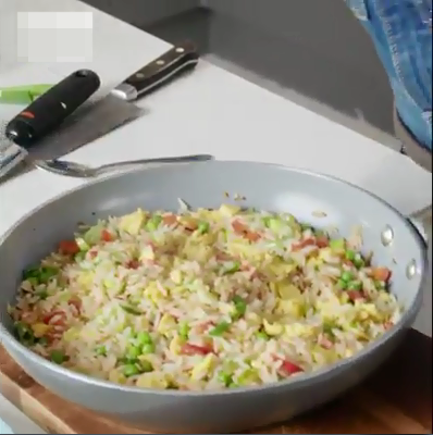 Hướng dẫn nấu cơm theo cách lạ lùng, fanpage nổi tiếng quốc tế khiến ai nhìn vào cũng 'tức lộn ruột' Ảnh 7