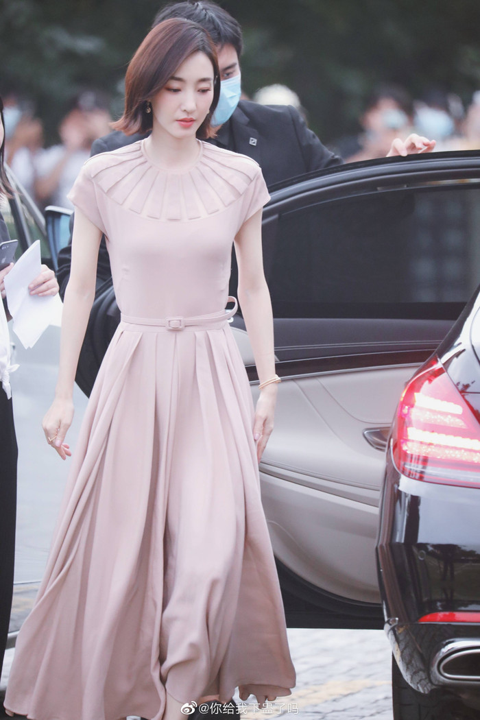 Đêm hội Dior 2020: Vương Tuấn Khải tựa hoàng tử, Triệu Lệ Dĩnh - Angela Baby đẹp áp đảo Ngô Cẩn Ngôn Ảnh 83