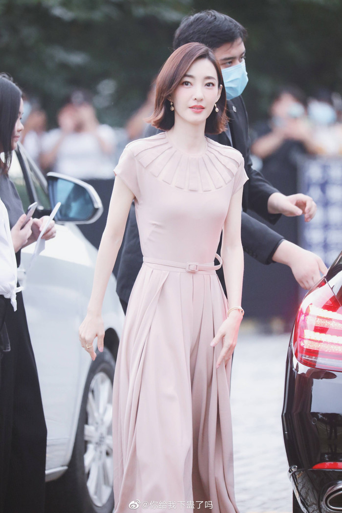 Đêm hội Dior 2020: Vương Tuấn Khải tựa hoàng tử, Triệu Lệ Dĩnh - Angela Baby đẹp áp đảo Ngô Cẩn Ngôn Ảnh 85