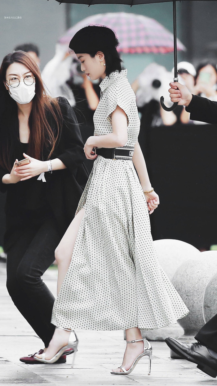 Đêm hội Dior 2020: Vương Tuấn Khải tựa hoàng tử, Triệu Lệ Dĩnh - Angela Baby đẹp áp đảo Ngô Cẩn Ngôn Ảnh 94