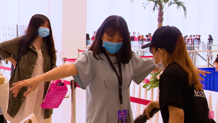 'Senbatsu Battle' Tập 7: Ashley cảm động rơi nước mắt khi nghe lời nhắn gửi từ fan khiếm thị Ảnh 4