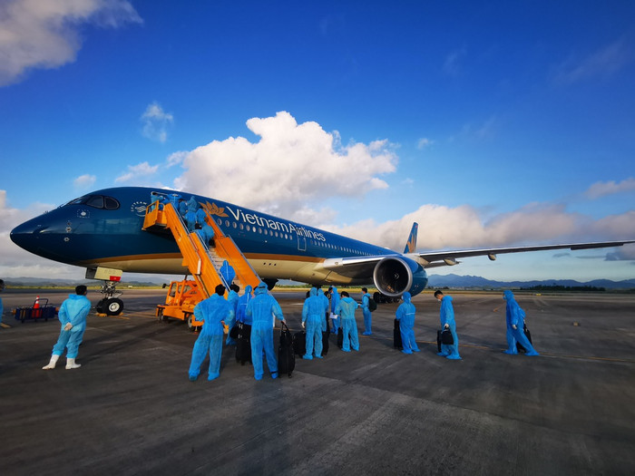 Chuyên gia nước ngoài phải được xét nghiệm SARS-CoV-2 trước khi nhập cảnh vào Việt Nam Ảnh 3