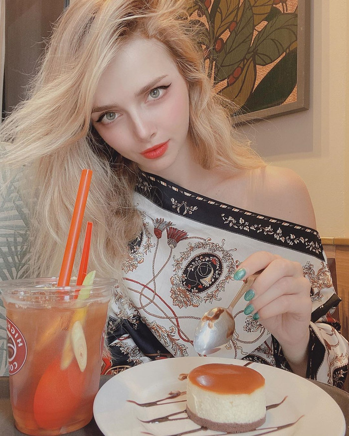 Hotgirl Ukraine gây 'sốt' bởi tài năng và nhan sắc 'đốn tim' cộng đồng mạng Ảnh 5