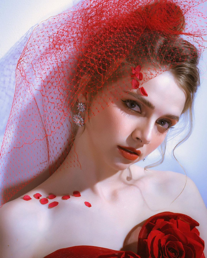 Hotgirl Ukraine gây 'sốt' bởi tài năng và nhan sắc 'đốn tim' cộng đồng mạng Ảnh 15