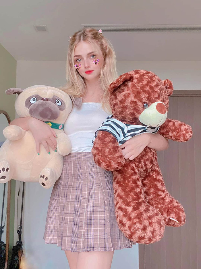 Hotgirl Ukraine gây 'sốt' bởi tài năng và nhan sắc 'đốn tim' cộng đồng mạng Ảnh 4