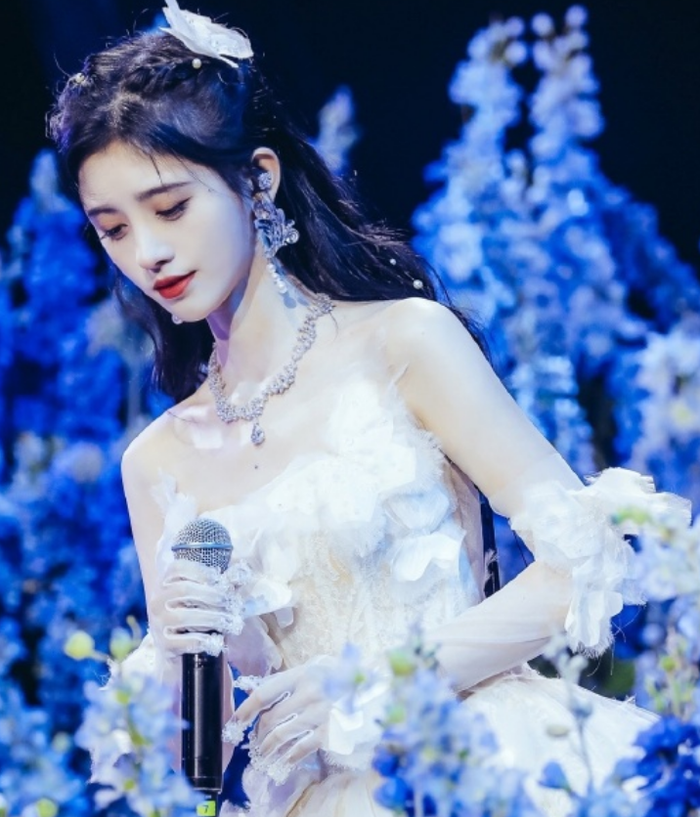 Cúc Tịnh Y bị khán giả chê bai khi nữ cải nam trang trong phim mới vẫn cố tình trang điểm đậm Ảnh 6