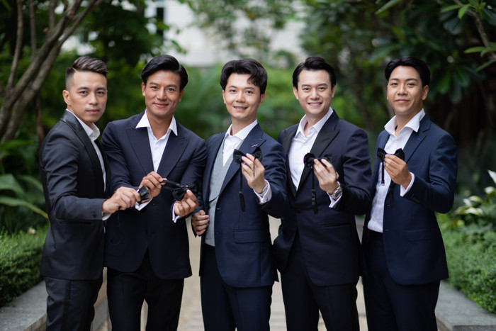 Chú rể Nhật Vũ cực điển trai hôn Thúy Vân ngọt ngào: Hiếu Nguyễn - Anh Dũng sắm vai rể phụ Ảnh 9