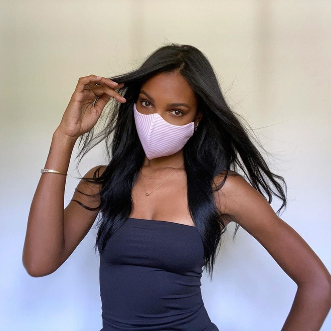 Trước tin đồn phá sản, Victoria's Secret chuyển hướng sang bán khẩu trang Ảnh 4