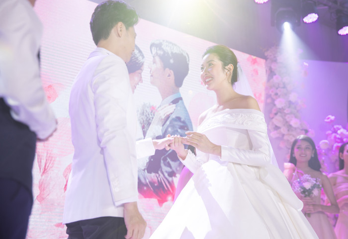 Thúy Vân tiết lộ mang thai con trai, ngọt ngào nhắn nhủ chồng: 'Em sẽ là người mẹ tuyệt vời' Ảnh 1