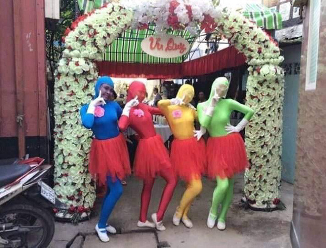 Những pha 'dở khóc dở cười' trong đám cưới khiến cộng đồng mạng 'ngã ngửa' Ảnh 9