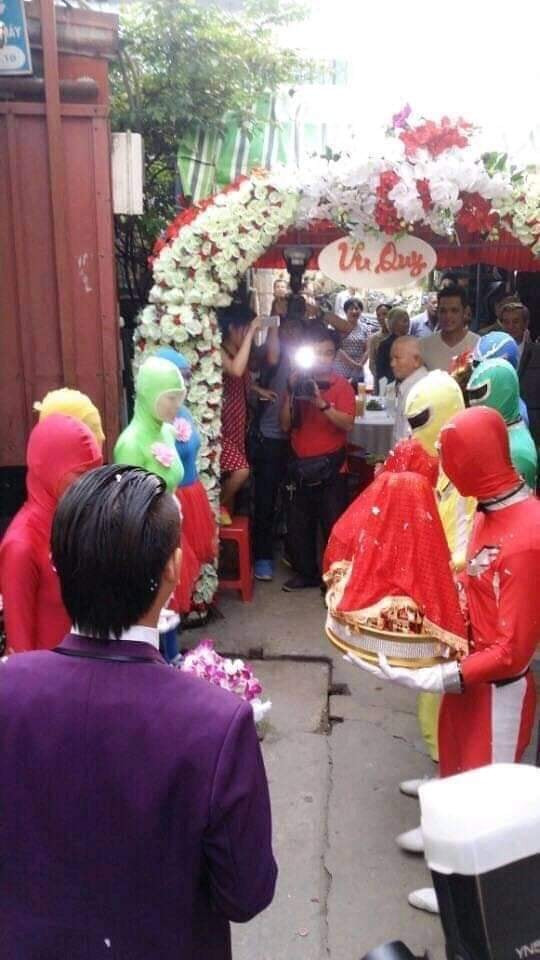 Những pha 'dở khóc dở cười' trong đám cưới khiến cộng đồng mạng 'ngã ngửa' Ảnh 7