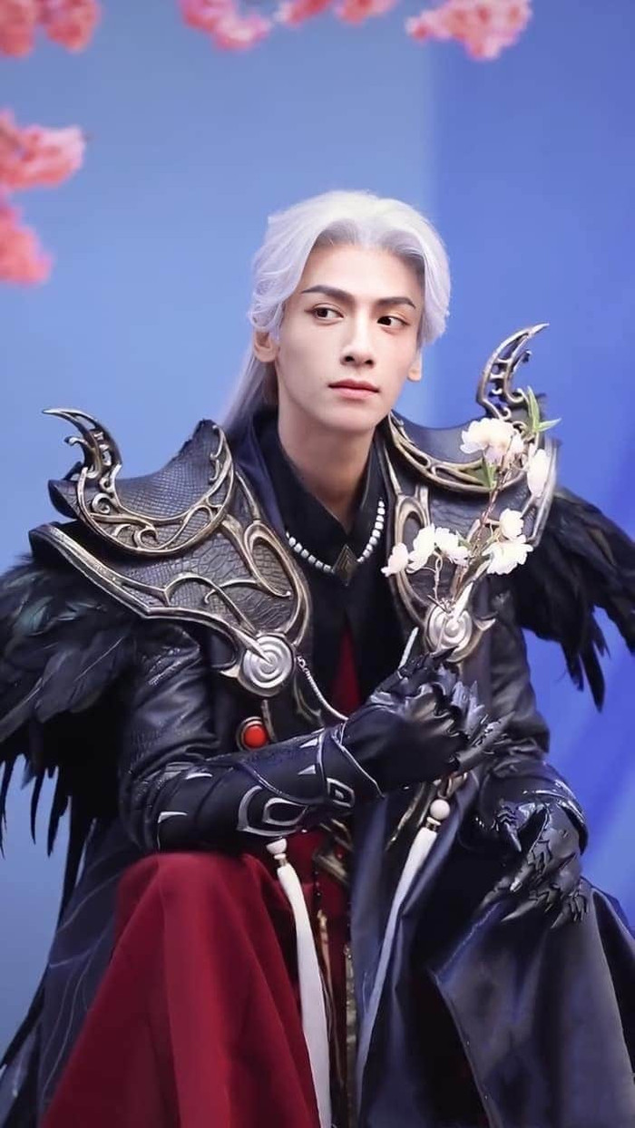 La Vân Hi hóa thân thành đại ma đầu tóc trắng hắc y trong game Thiến nữ u hồn, leo lên vị trí thứ 19 hot search! Ảnh 14