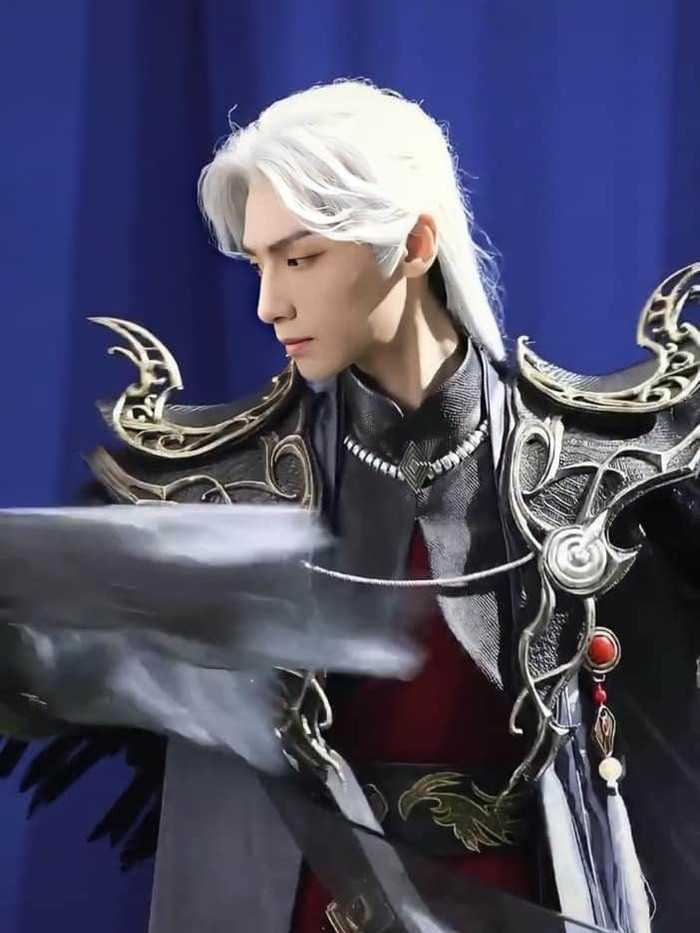 La Vân Hi hóa thân thành đại ma đầu tóc trắng hắc y trong game Thiến nữ u hồn, leo lên vị trí thứ 19 hot search! Ảnh 10