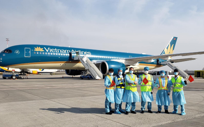 Vietnam Airlines tăng chuyến, khai thác tàu bay thân rộng phục vụ và hỗ trợ hành khách đến, đi từ Đà Nẵng Ảnh 2