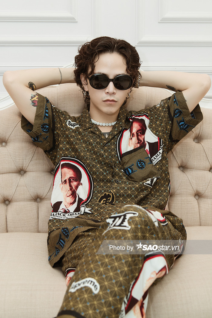 Decao khiến Wren Evans ấn tượng cực mạnh trong lần đầu gặp mặt: Một fashionista cởi trần mặc quần lửng Ảnh 17