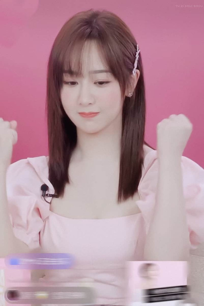 Dương Tử: Kẻ khen thanh thuần, người chê stylist kém sáng tạo, gần 30 tuổi rồi mà vẫn muốn làm thiếu nữ mãi sao? Ảnh 4