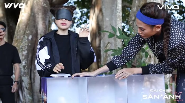 Đại chiến săn ảnh: 'Triệu tập' cả Jun Vũ và Jun Phạm, Hòa Minzy vẫn ngậm ngùi bị Võ Hoàng Yến vượt mặt Ảnh 9