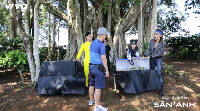 Đại chiến săn ảnh: 'Triệu tập' cả Jun Vũ và Jun Phạm, Hòa Minzy vẫn ngậm ngùi bị Võ Hoàng Yến vượt mặt Ảnh 8