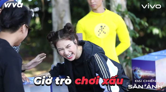 Đại chiến săn ảnh: 'Triệu tập' cả Jun Vũ và Jun Phạm, Hòa Minzy vẫn ngậm ngùi bị Võ Hoàng Yến vượt mặt Ảnh 15