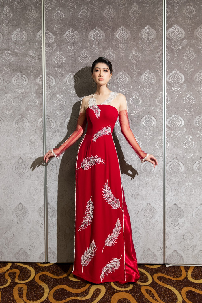 Khoảnh khắc đẹp nao lòng của Diệp Bảo Ngọc, Thúy Diễm và Trương Quỳnh Anh trong tà áo dài cưới Ảnh 20
