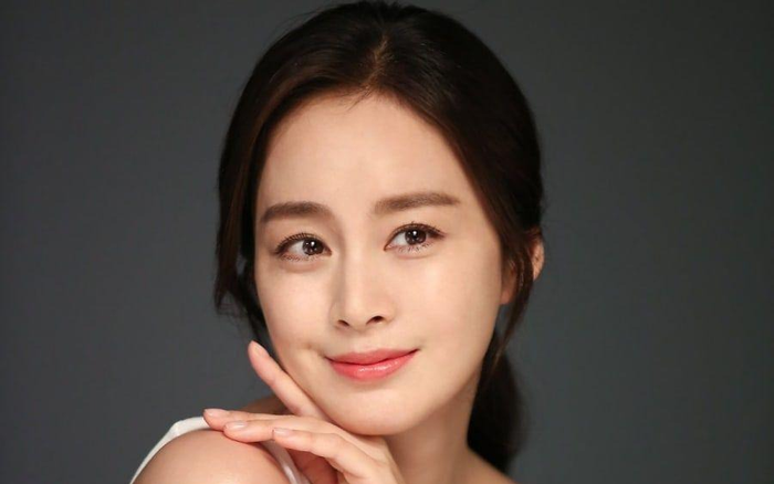 Kim Tae Hee gia hạn hợp đồng độc quyền với công ty quản lý, đang quyết định về dự án tiếp theo Ảnh 2