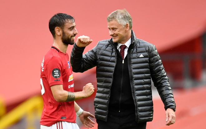 Báo chí quốc tế tung hô Fernandes giúp Man Utd leo dốc Ảnh 2