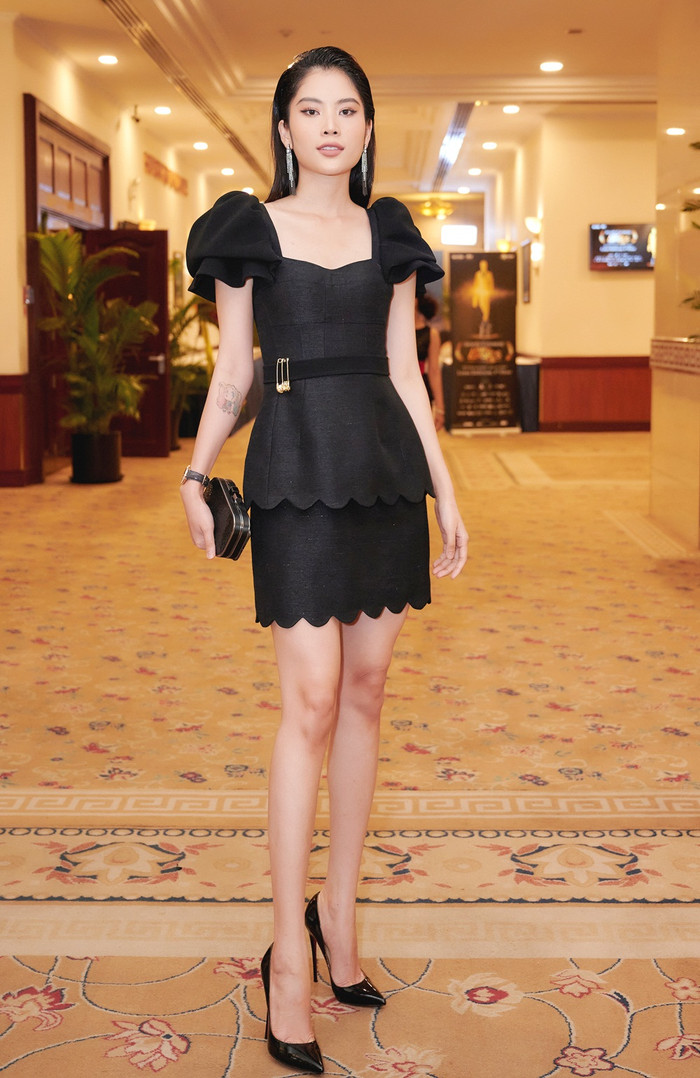 Nam Anh diện đồ đen tối giản, khoe nhan sắc ngày càng thăng hạng Ảnh 3