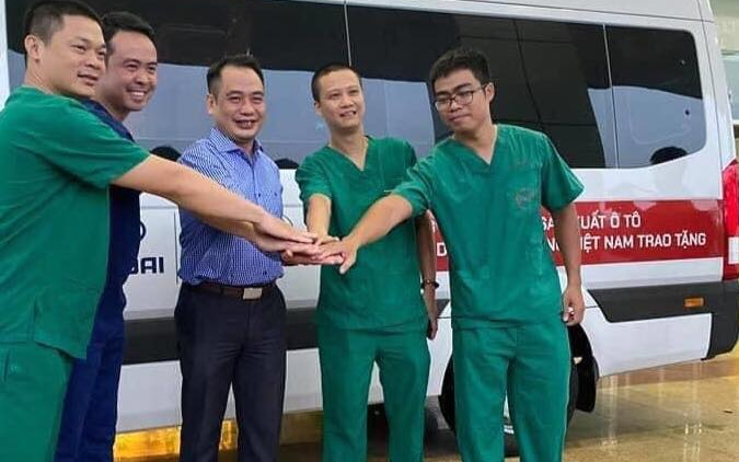 Bốn thầy thuốc đặc biệt lên đường giải cứu 129 công nhân Việt Nam mắc COVID-19 tại Guinea Xích Đạo về nước Ảnh 2