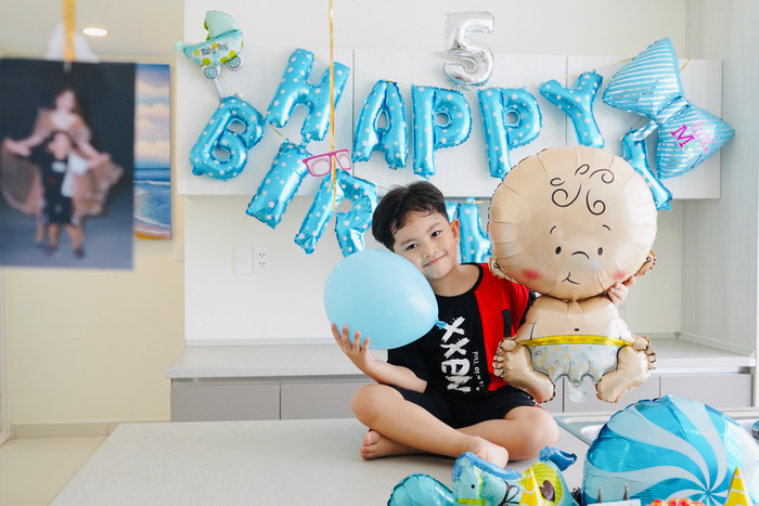 Càng ngày Khánh Thi càng thấy con trai có thiên hướng với những công việc liên quan đến ngoại giao, đòi hỏi sự khéo léo trong giao tiếp và nắm bắt tâm lý của người khác