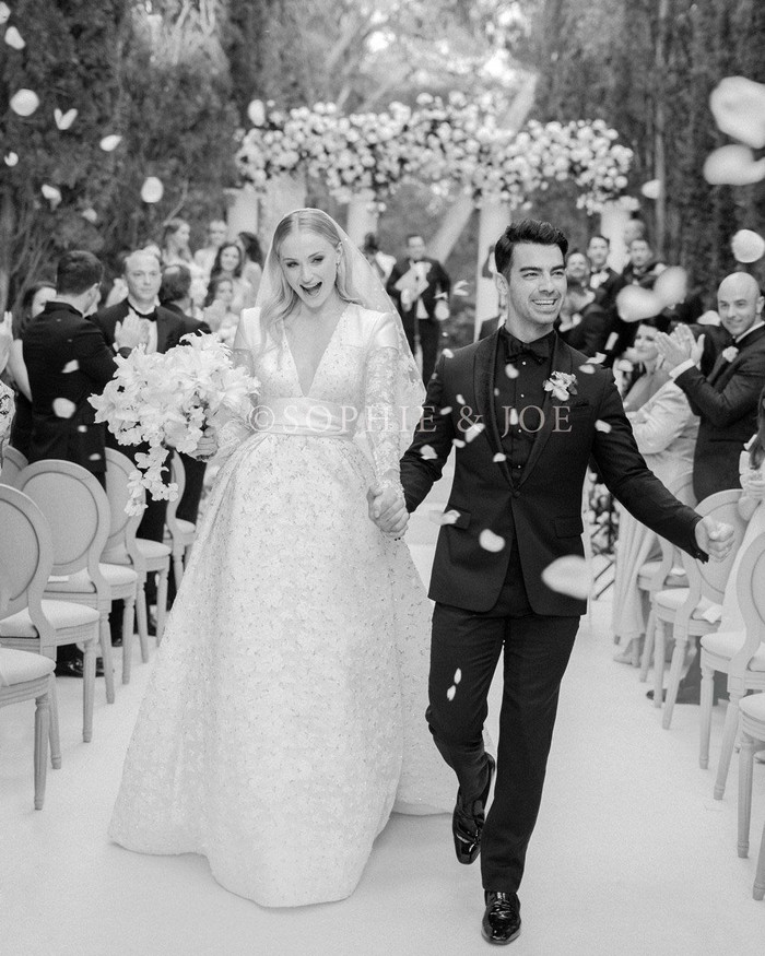 Sau ông anh Kevin, đến lượt Joe Jonas cùng cô vợ Sophie Turner đón đứa con đầu lòng Ảnh 6