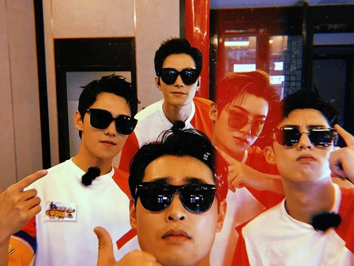 Dương Dương - Hồ Quân xin một vé về tuổi thơ, mở hội so tài 'tay đua nhí' Ảnh 5