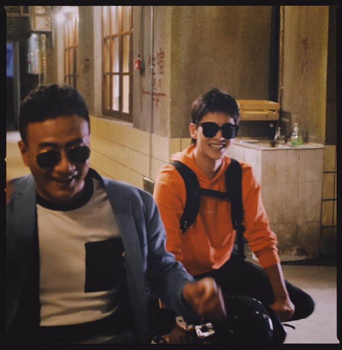 Dương Dương - Hồ Quân xin một vé về tuổi thơ, mở hội so tài 'tay đua nhí' Ảnh 9