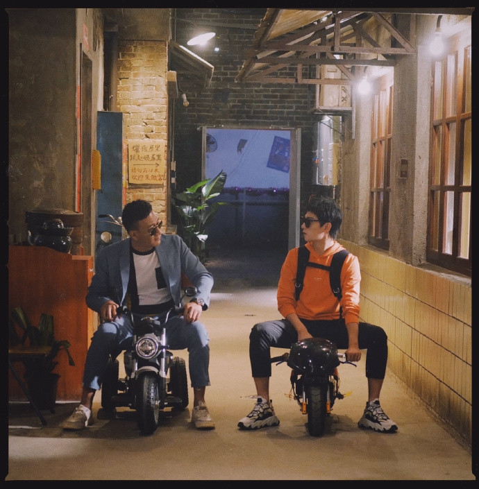 Dương Dương - Hồ Quân xin một vé về tuổi thơ, mở hội so tài 'tay đua nhí' Ảnh 15