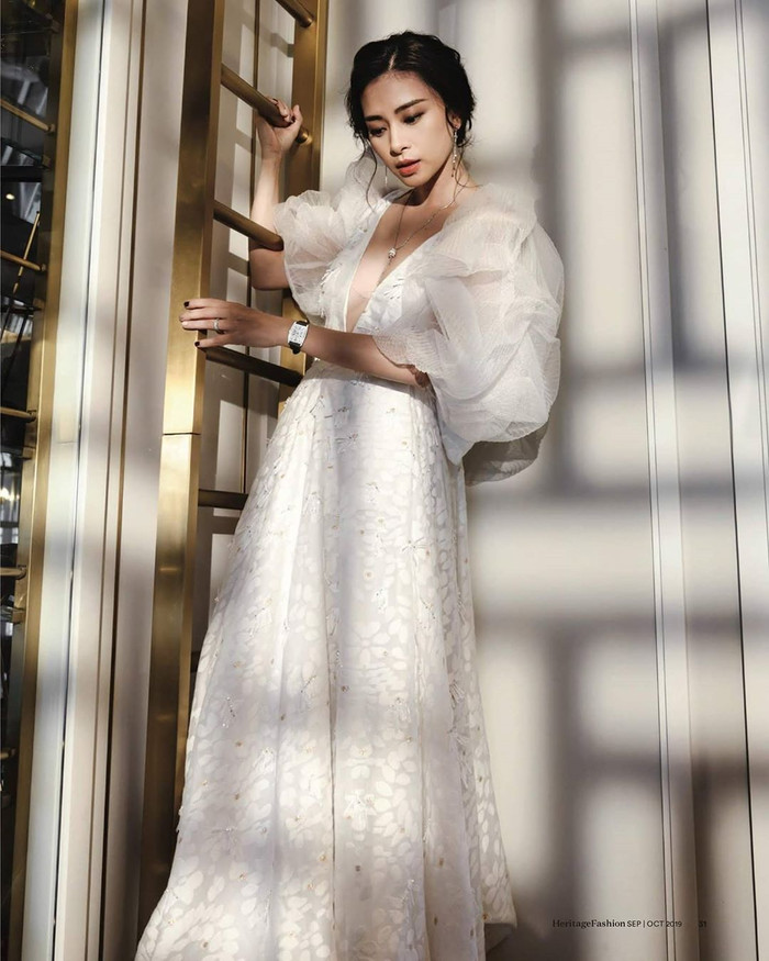 Ngô Thanh Vân mang đến cảm giác sang trọng cùng chiếc váy lộng lẫy tha thướt như một nữ hoàng.