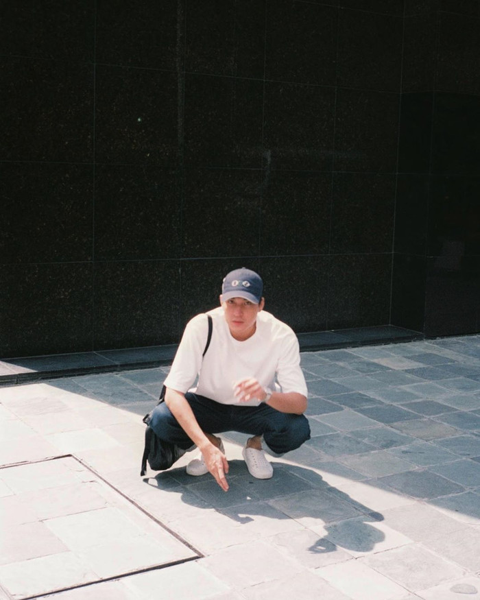 Các chàng trai muốn tìm cho mình một bộ cánh đơn giản thoải mái, có thể nhìn vào gợi ý của người mẫu Quang Đại.