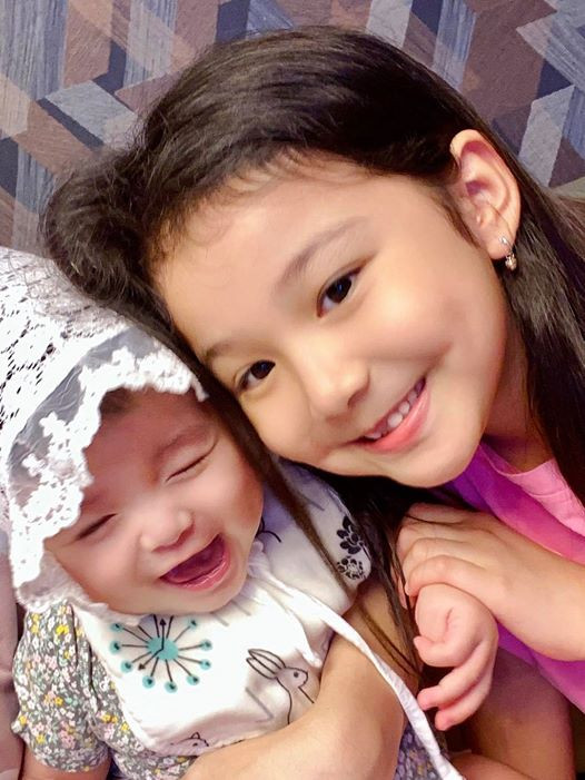 Thùy An và em gái Phương Bình