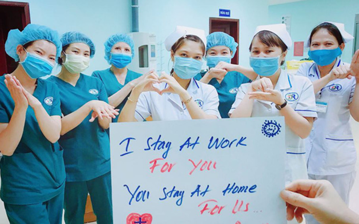 Nỗi lòng của một người con có mẹ làm ngành Y trong mùa COVID-19: 'Chiều nào còn được rước mẹ về là mình còn cảm thấy hạnh phúc thật sự' Ảnh 2